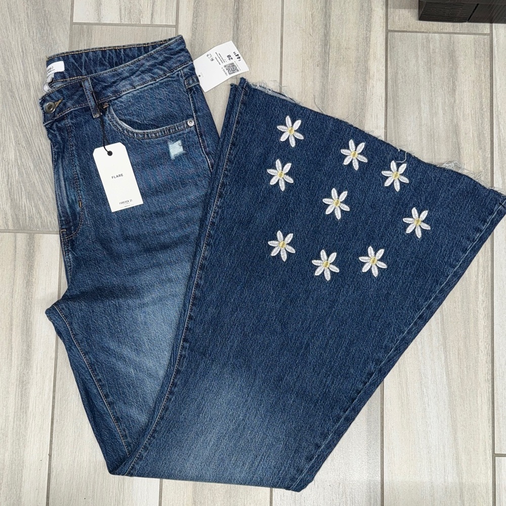 Forever 21 Flare Junior Blue Jeans with Daisy Embroidery